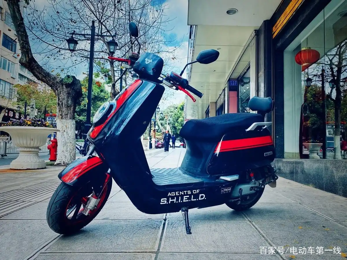 电动车跑不远，能多加一块电池吗？师傅告诉你真实答案！